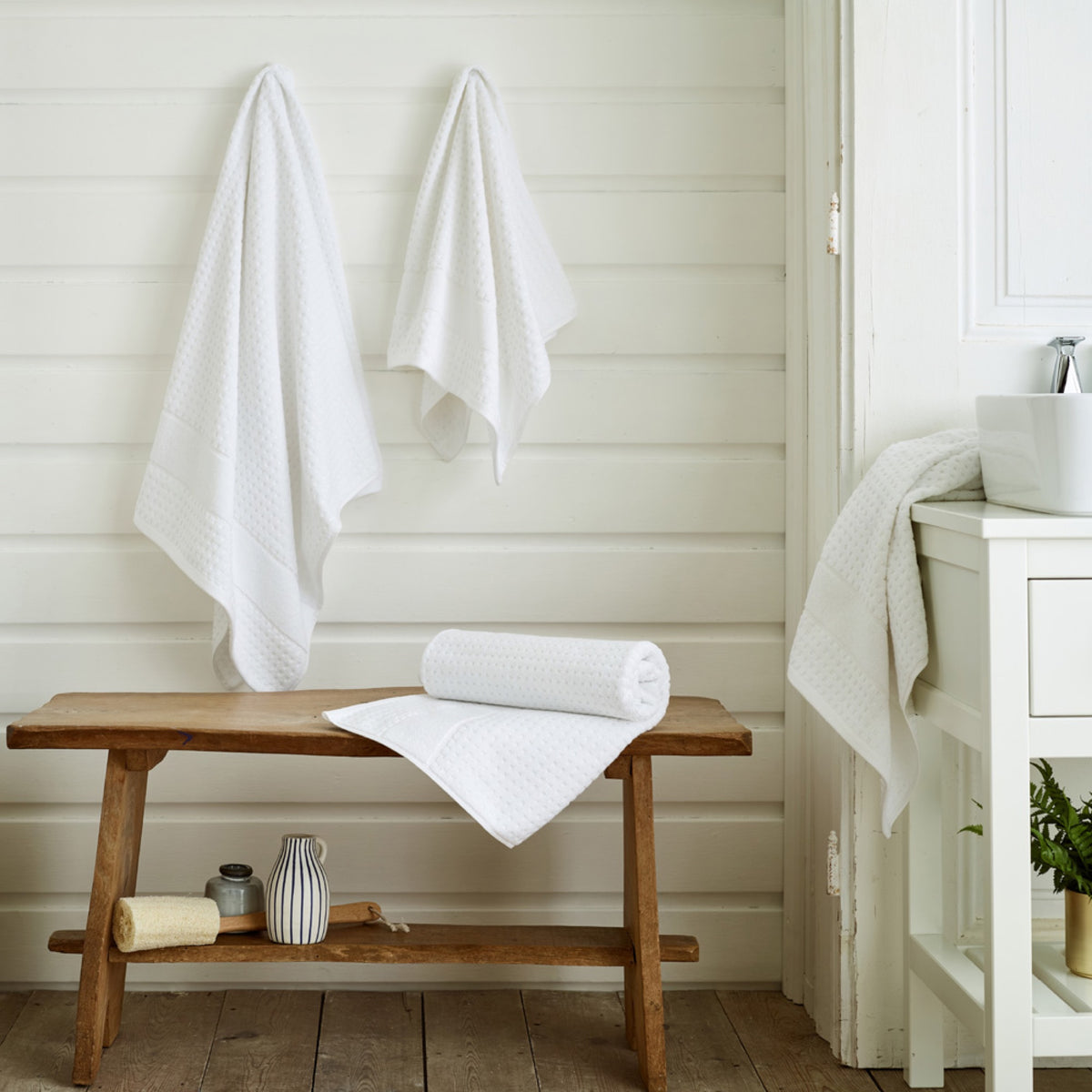 Mosley textured 600gsm zerotwist cotton towels — White