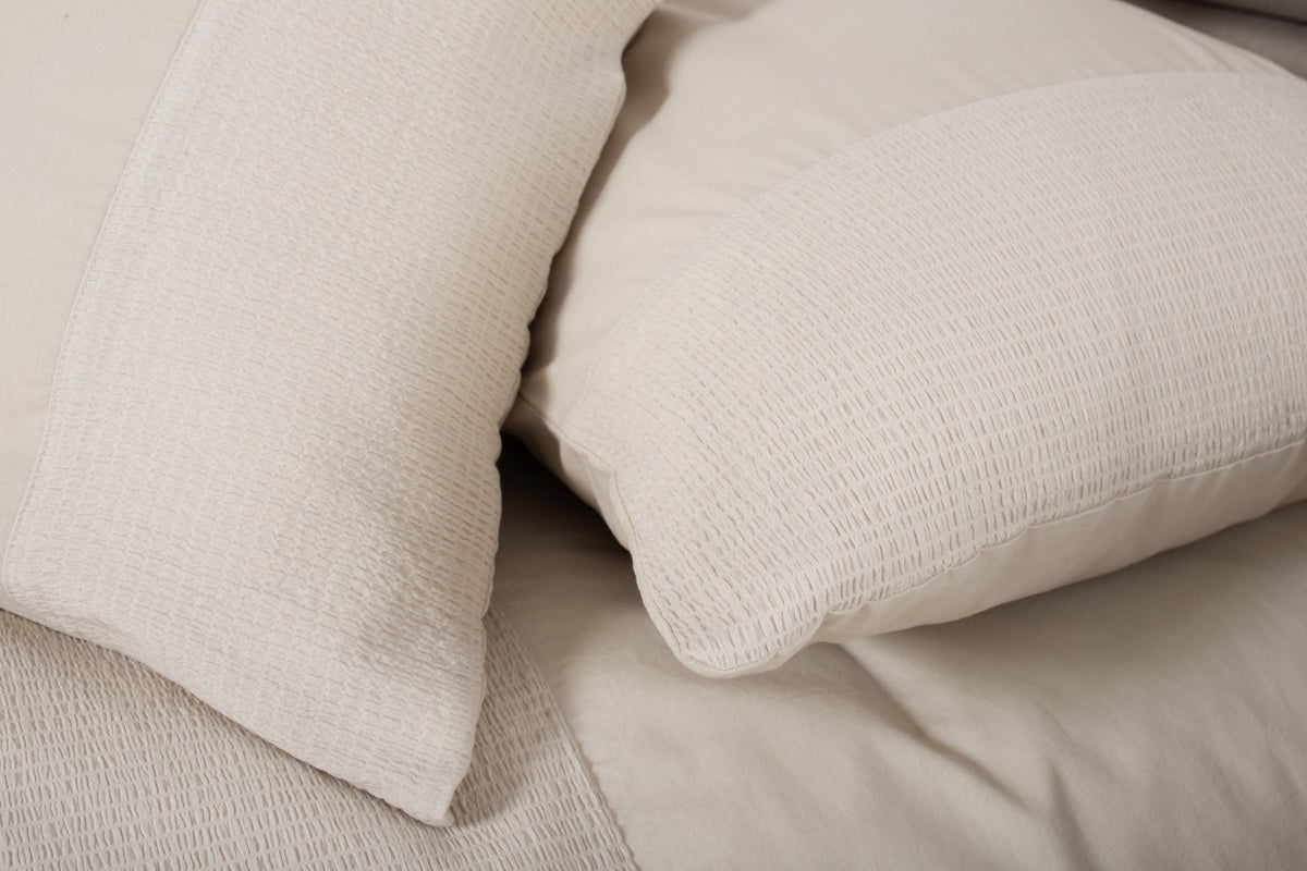 Mottle Textured Duvet Set in Natural, texture close up