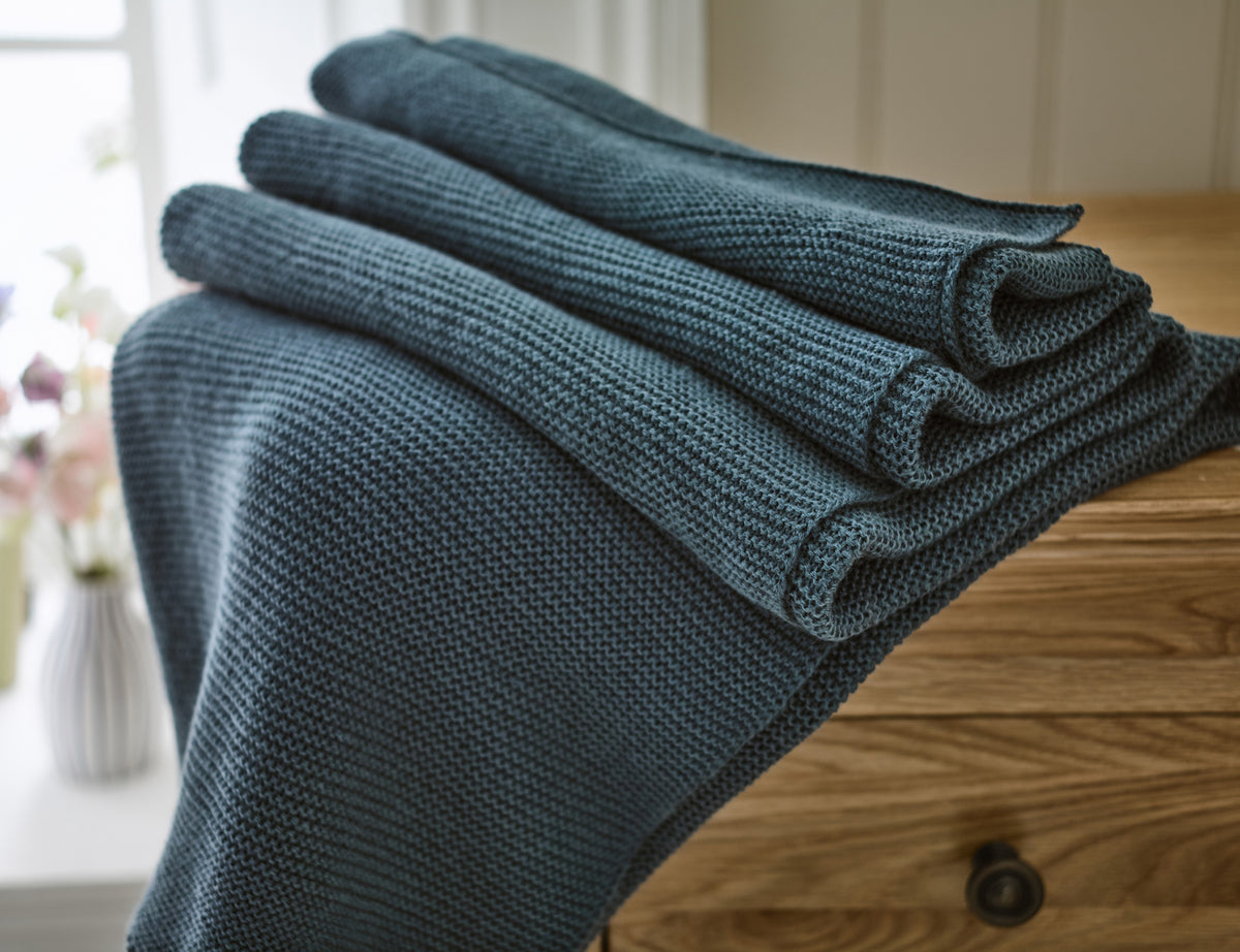 Saunton Stitch Knitted Throw - Sea Blue 01