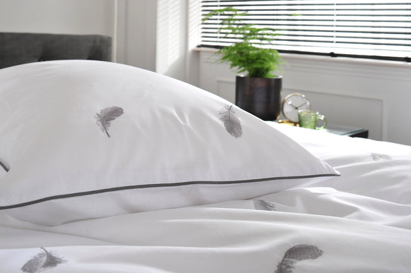 Feathers Embroidered Cotton Duvet Set