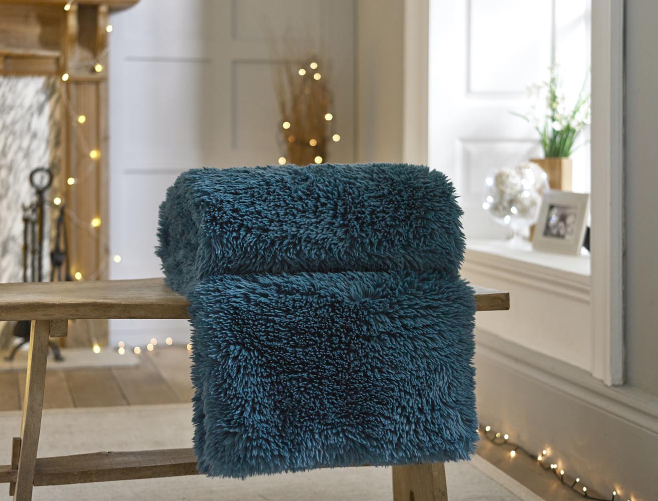 Rochester Supersoft Faux Fur Throw - Deyongs