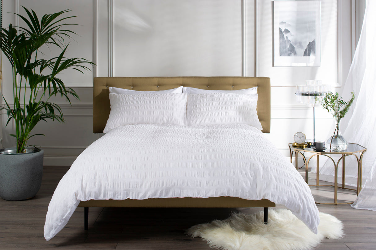 TLC Stamford Seersucker Easycare Duvet Bedlinen - Deyongs